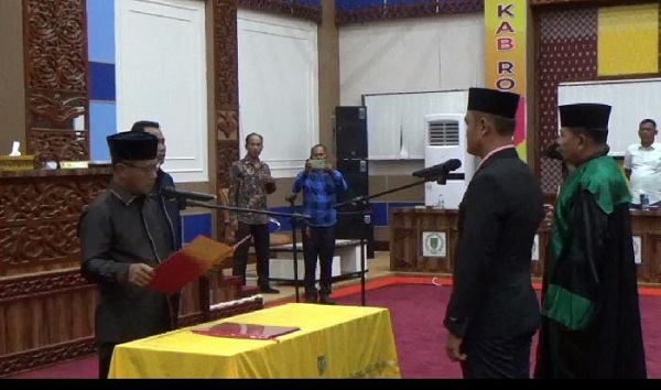 Pelantikan PAW, Kurniawan Syahputra Gantikan Rusmanita